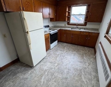 232 Bryan Place - Photo Thumbnail 1