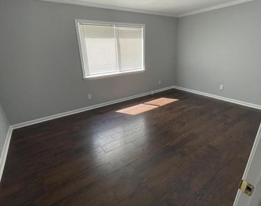 2309 Olson Street - Photo Thumbnail 6