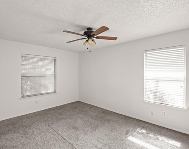 3507 Alpine Cir - Photo Thumbnail 4