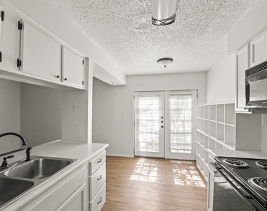3507 Alpine Cir - Photo Thumbnail 3