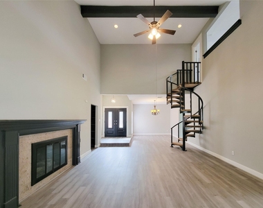 11614 Taos Lane - Photo Thumbnail 9