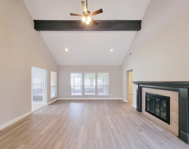 11614 Taos Lane - Photo Thumbnail 6