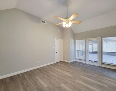 11614 Taos Lane - Photo Thumbnail 23