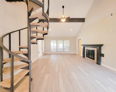 11614 Taos Lane - Photo Thumbnail 5