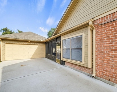 11614 Taos Lane - Photo Thumbnail 2