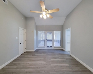 11614 Taos Lane - Photo Thumbnail 22
