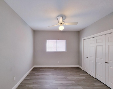 11614 Taos Lane - Photo Thumbnail 18