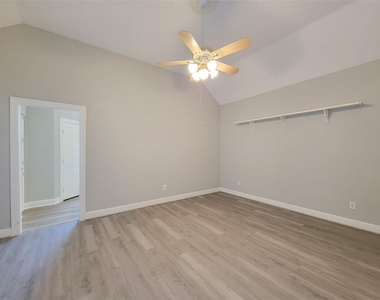 11614 Taos Lane - Photo Thumbnail 20