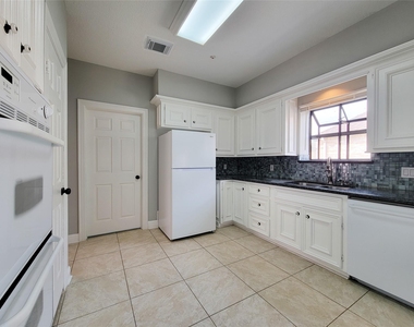 11614 Taos Lane - Photo Thumbnail 11