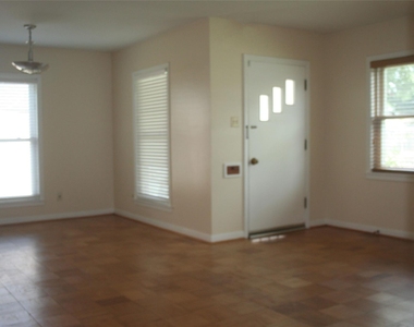 7518 El Rancho Street - Photo Thumbnail 4