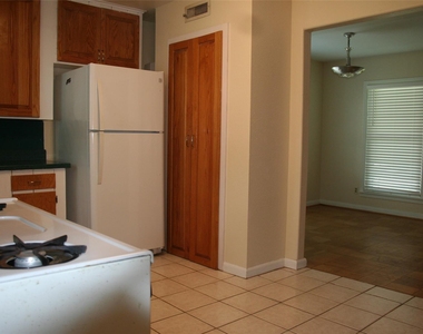 7518 El Rancho Street - Photo Thumbnail 5