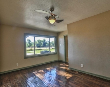 14114 Highway 36 - Photo Thumbnail 13