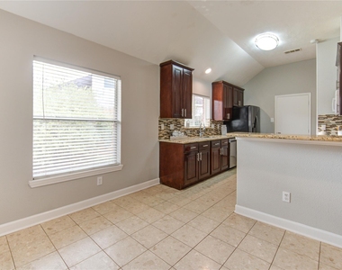 14802 Newton Falls Lane - Photo Thumbnail 10