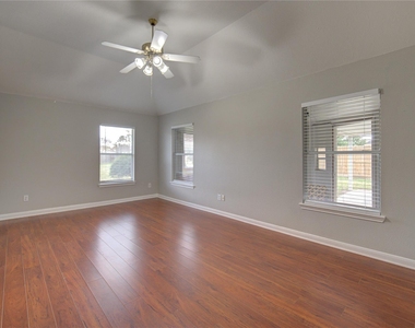 14802 Newton Falls Lane - Photo Thumbnail 13