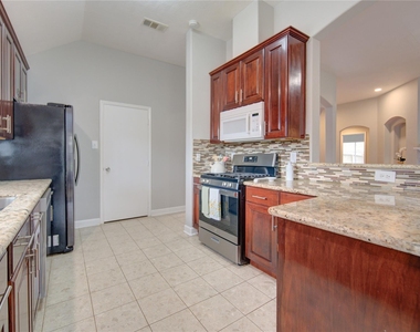 14802 Newton Falls Lane - Photo Thumbnail 5