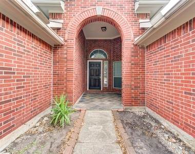 14802 Newton Falls Lane - Photo Thumbnail 3