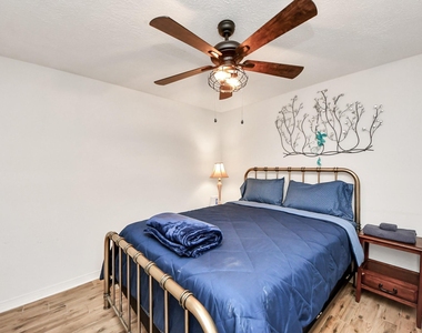 15715 Creekhaven Drive - Photo Thumbnail 5
