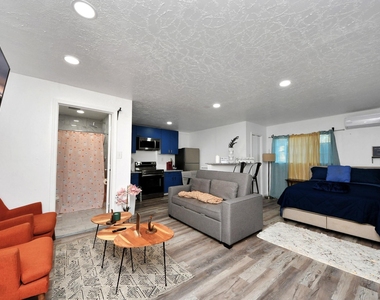 15715 Creekhaven Drive - Photo Thumbnail 21
