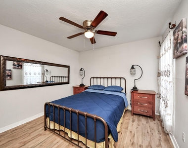 15715 Creekhaven Drive - Photo Thumbnail 1