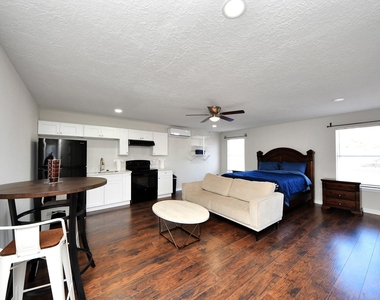 15715 Creekhaven Drive - Photo Thumbnail 19