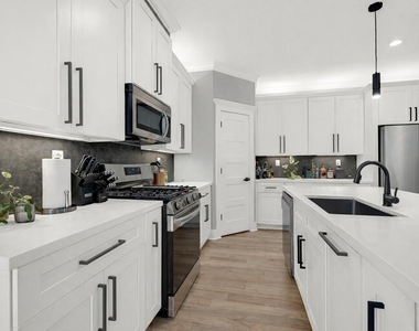 3513 Omega Street - Photo Thumbnail 7