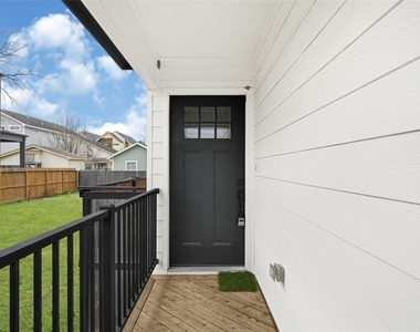 3513 Omega Street - Photo Thumbnail 2