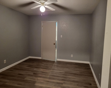 9700 Leawood Boulevard - Photo Thumbnail 7