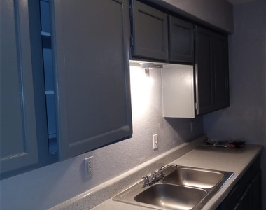 9700 Leawood Boulevard - Photo Thumbnail 17