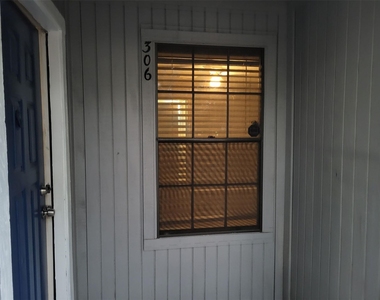 9700 Leawood Boulevard - Photo Thumbnail 2