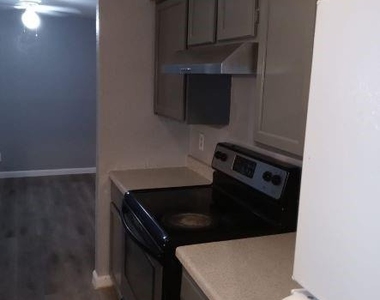 9700 Leawood Boulevard - Photo Thumbnail 16