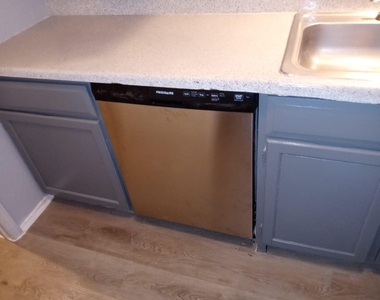 9700 Leawood Boulevard - Photo Thumbnail 13
