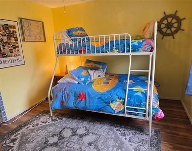 17018 Water Oak Drive - Photo Thumbnail 12