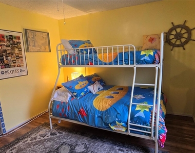 17018 Water Oak Drive - Photo Thumbnail 4