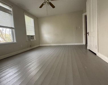 2121 Avenue K - Photo Thumbnail 5