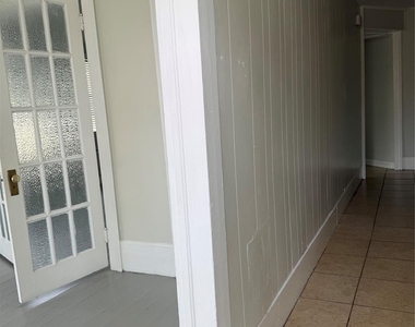 2121 Avenue K - Photo Thumbnail 3