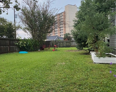 2121 Avenue K - Photo Thumbnail 15