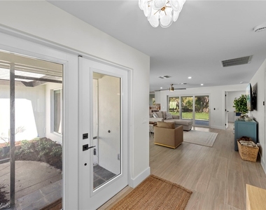 548 Boulder Drive - Photo Thumbnail 7