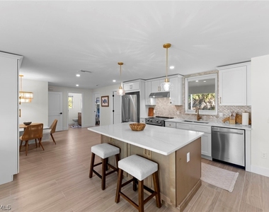 548 Boulder Drive - Photo Thumbnail 16