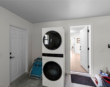 548 Boulder Drive - Photo Thumbnail 28