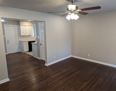 5622 Elmlawn Drive - Photo Thumbnail 5