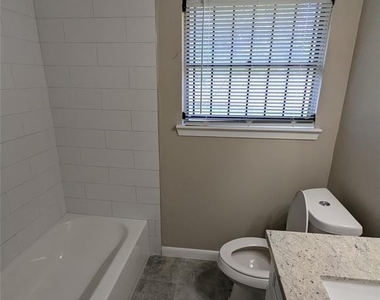 5622 Elmlawn Drive - Photo Thumbnail 12