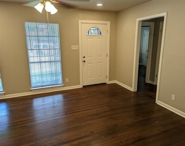 5622 Elmlawn Drive - Photo Thumbnail 2