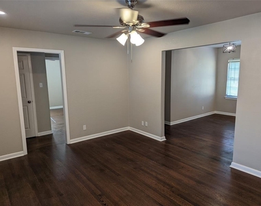 5622 Elmlawn Drive - Photo Thumbnail 6