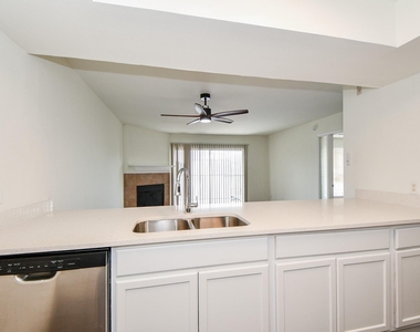 2824 S Bartell Drive - Photo Thumbnail 5