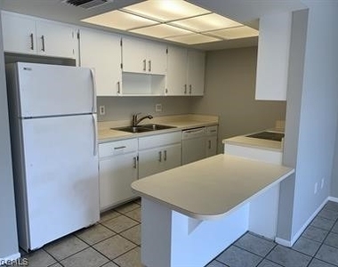 309 Sw 3rd Place - Photo Thumbnail 12