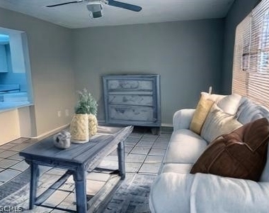 309 Sw 3rd Place - Photo Thumbnail 6