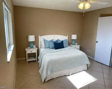309 Sw 3rd Place - Photo Thumbnail 13