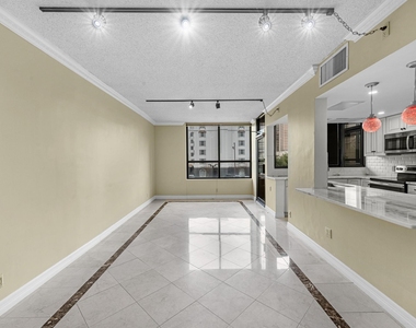 5150 Hidalgo Street - Photo Thumbnail 4