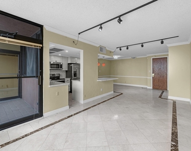5150 Hidalgo Street - Photo Thumbnail 14