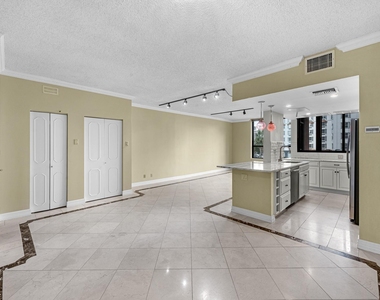 5150 Hidalgo Street - Photo Thumbnail 8